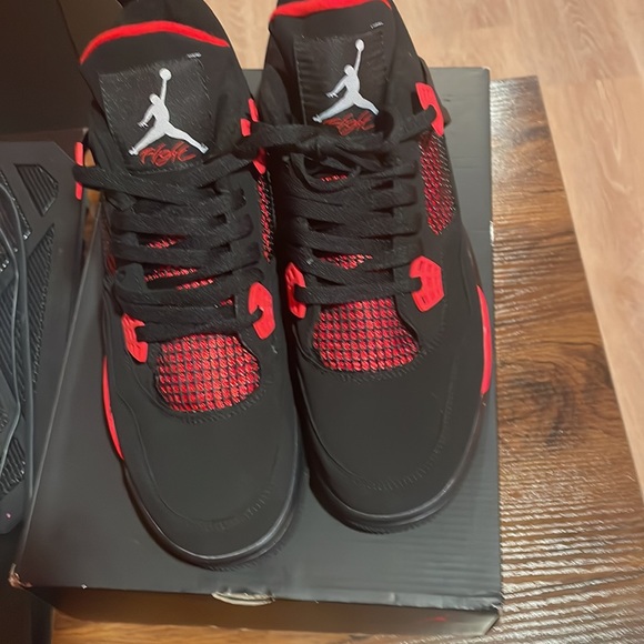 2022 Air Jordan 4s Red Thunder - Picture 4 of 5